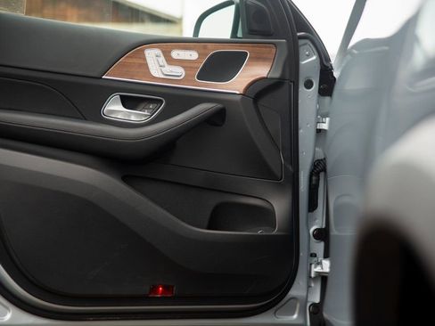 Used 2025 Mercedes-Benz GLE 350 4MATIC image 21