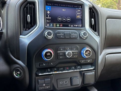 Used 2020 GMC Sierra 1500 Elevation w/ Elevation Value Package AWD/4WD image 14