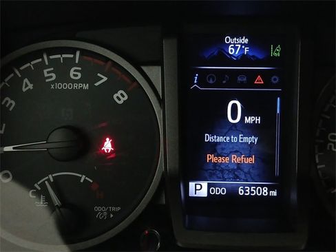 Used 2019 Toyota Tacoma TRD Off-Road image 12