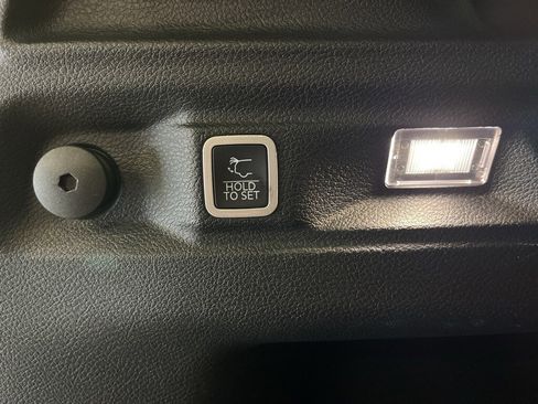 Used 2021 Jeep Grand Cherokee L Limited image 34