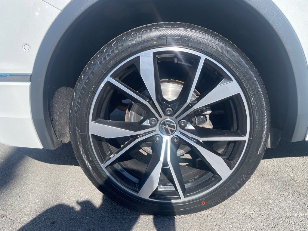 Used 2023 Volkswagen Tiguan SEL R-Line AWD/4WD image 13