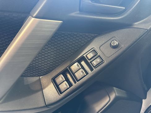 Used 2017 Subaru Forester 2.5i Premium image 18