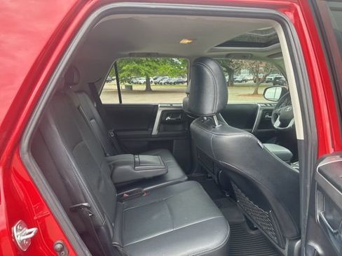 Used 2020 Toyota 4Runner Limited AWD/4WD image 17