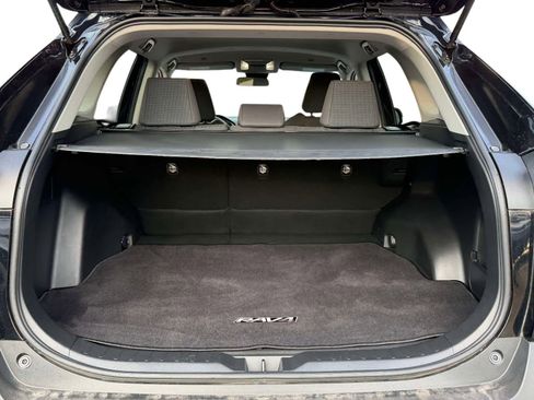 Used 2023 Toyota RAV4 LE image 10