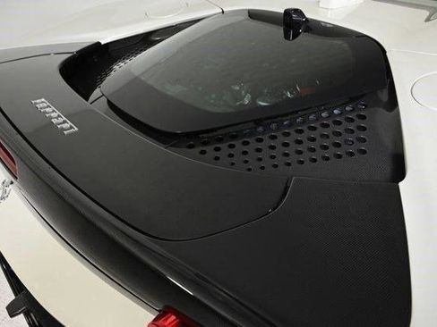 Used 2024 Ferrari SF90 Spider image 31