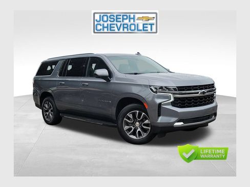 Used 2022 Chevrolet Suburban LS w/ Driver Alert Package AWD/4WD image 1