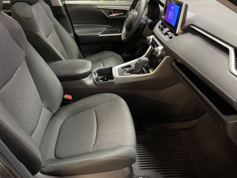 Certified 2025 Toyota RAV4 XLE w/ Convenience Package FWD image 35