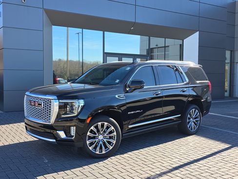Used 2021 GMC Yukon Denali w/ Denali Premium Package image 1