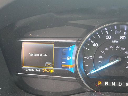 Used 2018 Ford Explorer XLT w/ Equipment Group 202A FWD image 13