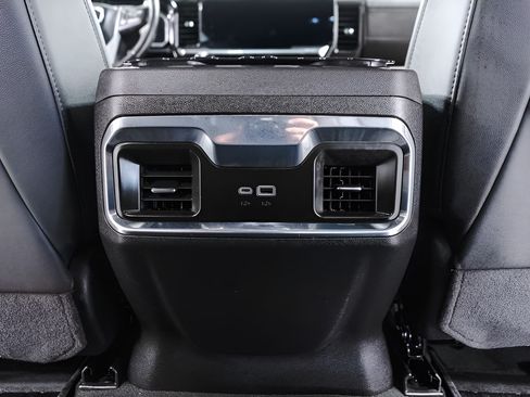 Used 2024 GMC Sierra 1500 Elevation w/ Elevation Premium Package AWD/4WD image 29