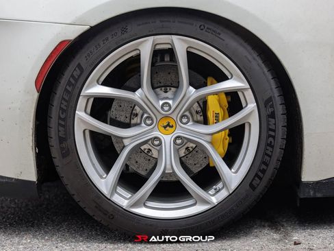Used 2018 Ferrari GTC4Lusso T RWD image 7