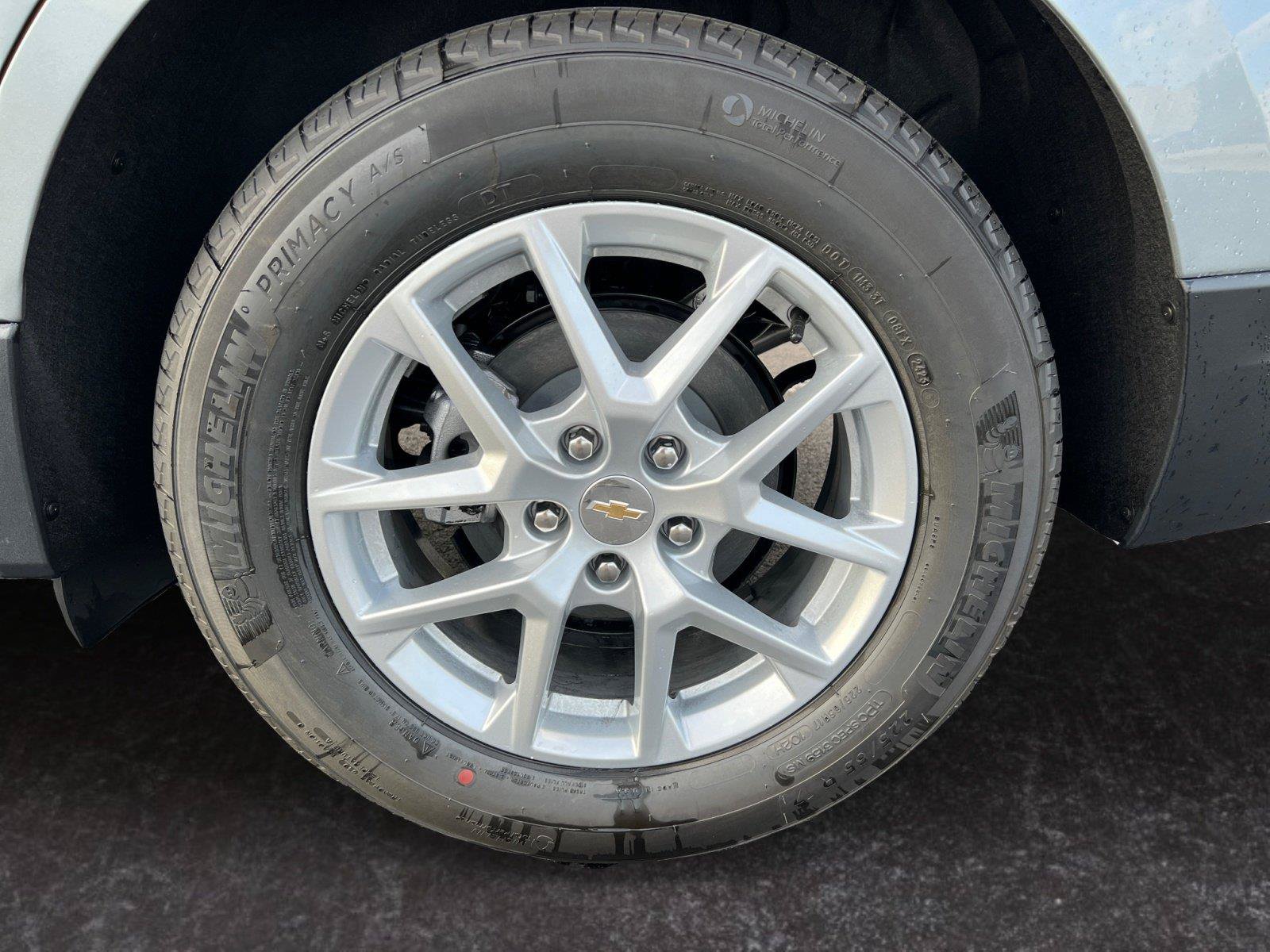 Used 2024 Chevrolet Equinox LT FWD image 25