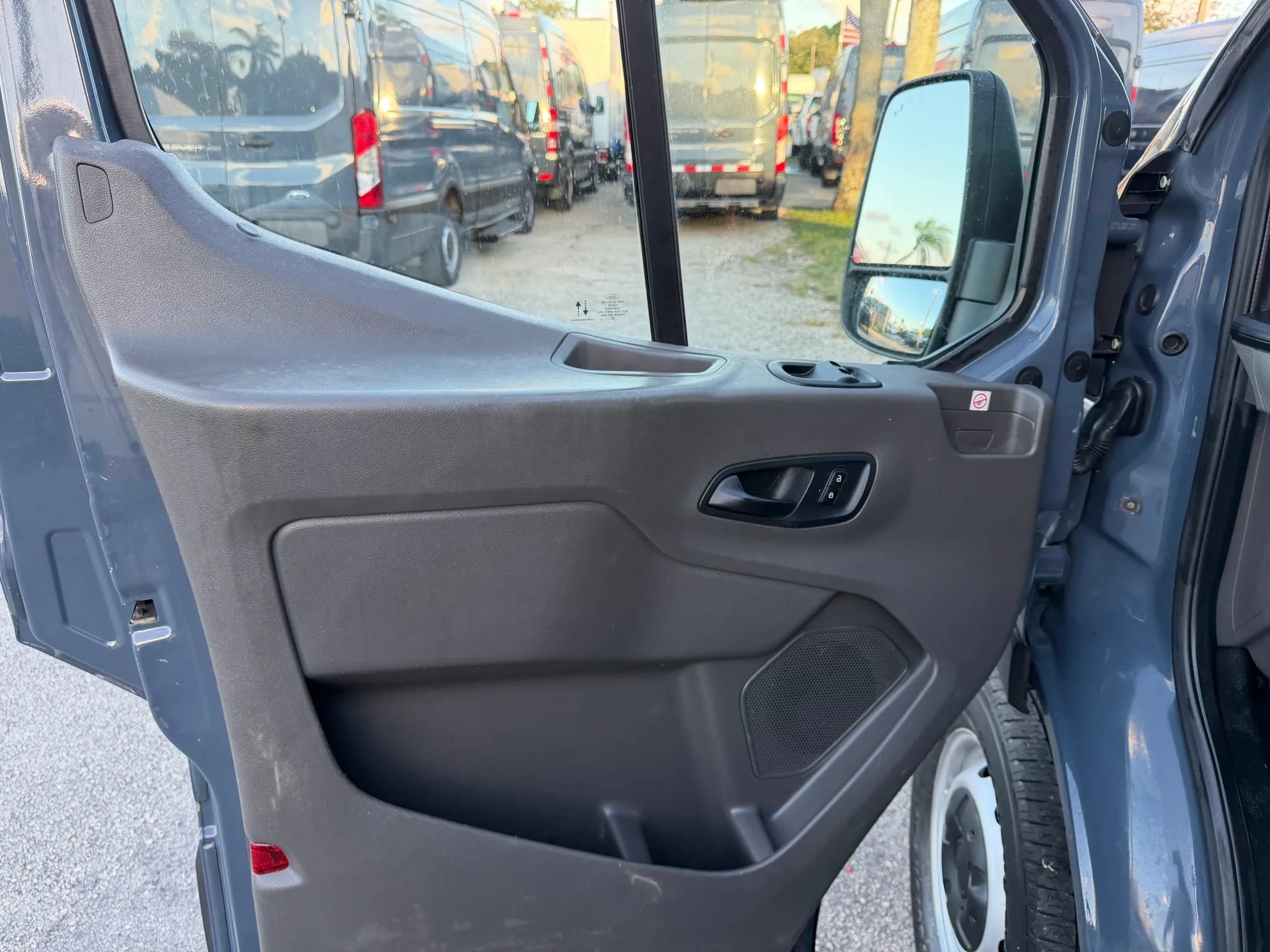 Used 2020 Ford Transit 250 148 High Roof Extended RWD image 10