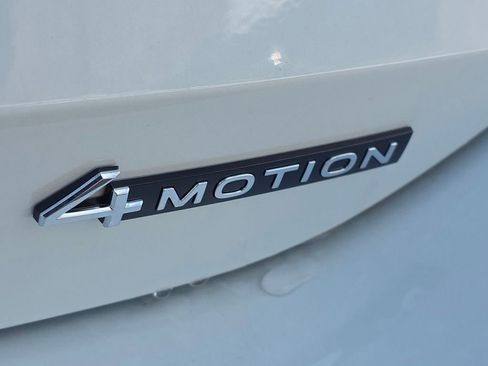 New 2026 Volkswagen Tiguan SE R-Line AWD/4WD image 7