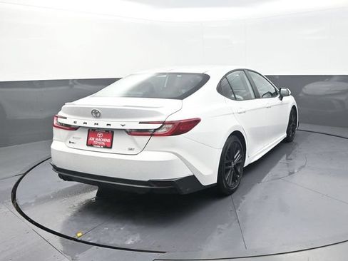 Used 2026 Toyota Camry SE FWD image 8