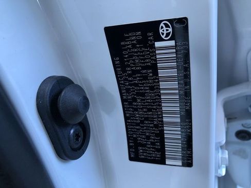 Certified 2025 Toyota Corolla LE image 32