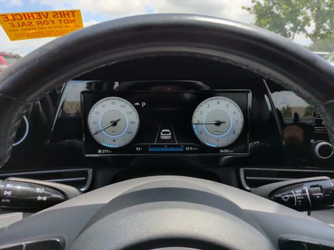 Used 2021 Hyundai Elantra SEL w/ Convenience + Premium Package FWD image 15