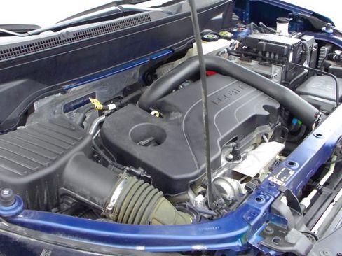 Used 2023 Chevrolet Equinox LT image 30