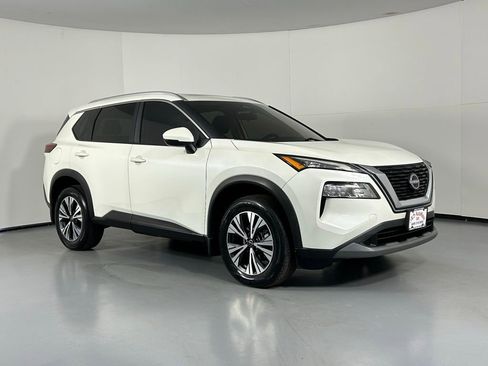 Used 2023 Nissan Rogue SV w/ SV Premium Package image 1