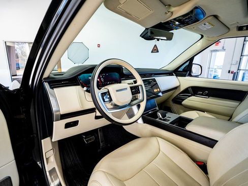 Used 2024 Land Rover Range Rover Autobiography image 36