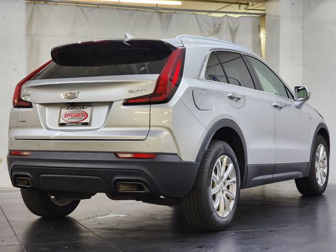 Used 2019 Cadillac XT4 Luxury AWD/4WD image 5