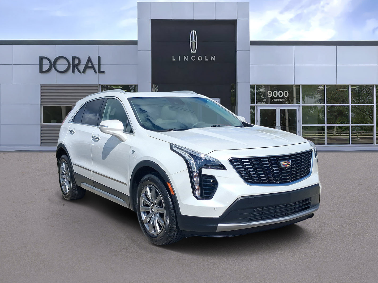 Used 2019 Cadillac XT4 Premium Luxury w/ Enhanced Visibility Package FWD image 1