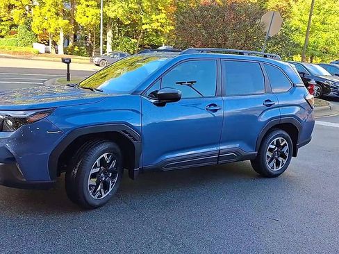 New 2025 Subaru Forester Premium image 4
