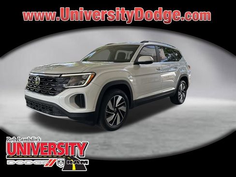 Used 2026 Volkswagen Atlas SE FWD image 1