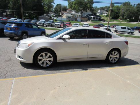 Used 2011 Buick LaCrosse CXL w/ Luxury Package FWD image 10