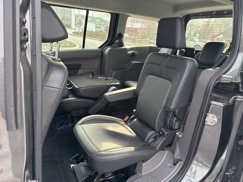 Certified 2023 Ford Transit Connect XL image 8