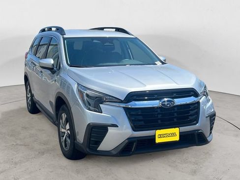 Used 2025 Subaru Ascent Premium AWD/4WD image 3