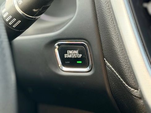 Used 2022 GMC Acadia SLE w/ Driver Convenience Package FWD image 13