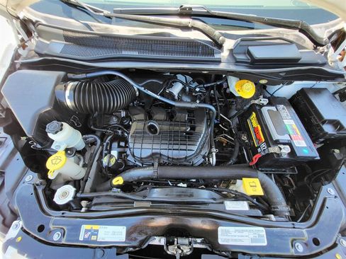Used 2017 Dodge Grand Caravan GT FWD image 35