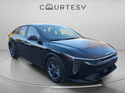 Certified 2025 Kia K4 LXS image 6