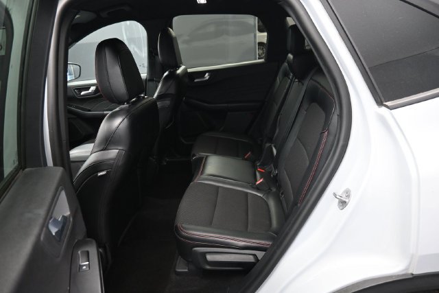 Used 2025 Ford Escape ST-Line Select AWD/4WD image 11