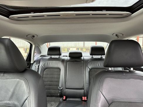 Used 2015 Volkswagen Passat 1.8T SEL Premium FWD image 42