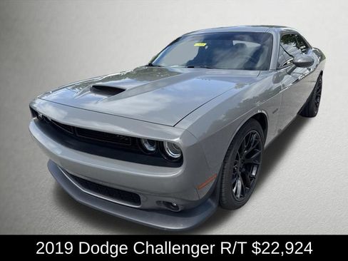 Used 2019 Dodge Challenger R/T w/ Blacktop Package RWD image 7