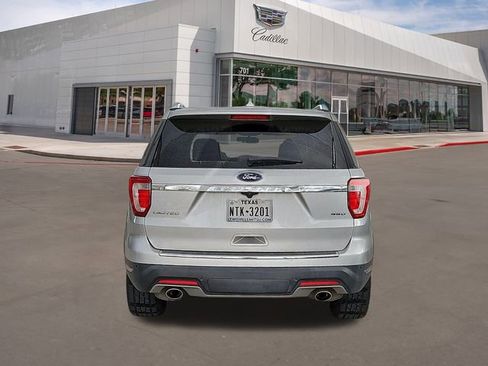 Used 2019 Ford Explorer Limited w/ Class III Trailer Tow Package image 5