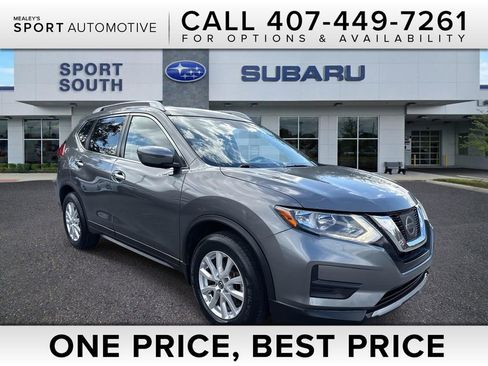 Used 2017 Nissan Rogue SV image 1