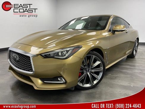 Used 2018 INFINITI Q60 Red Sport 400 image 1