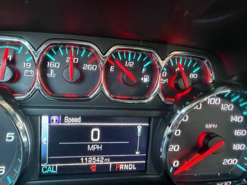 Used 2017 Chevrolet Silverado 1500 LT AWD/4WD image 19