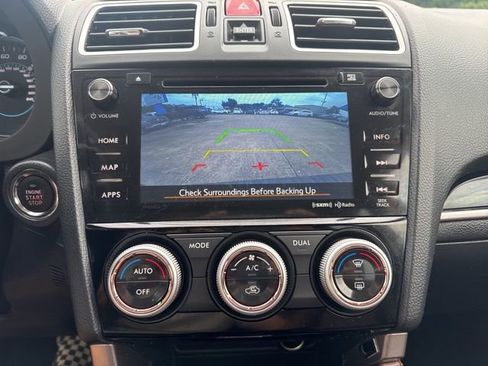 Used 2018 Subaru Forester 2.5i Touring AWD/4WD image 32