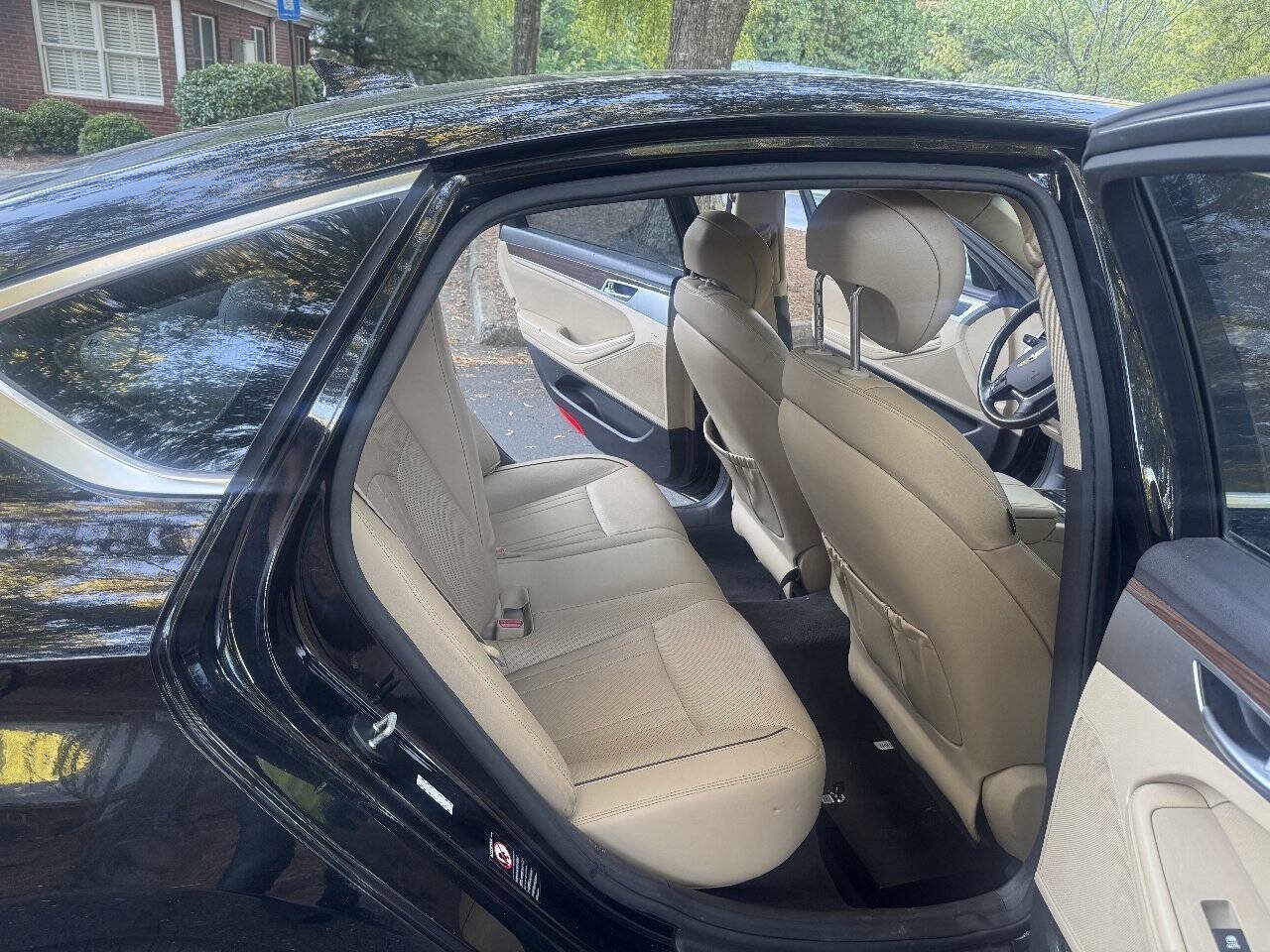 Used 2015 Hyundai Genesis 3.8 RWD image 14