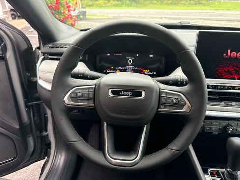 New 2026 Jeep Compass Limited AWD/4WD image 21