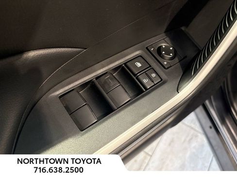 Used 2023 Toyota RAV4 LE image 29