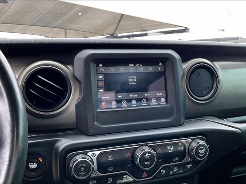 Used 2019 Jeep Wrangler Sport AWD/4WD image 30