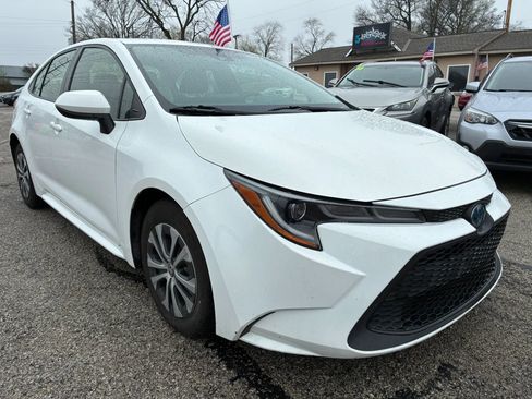 Used 2022 Toyota Corolla LE image 1