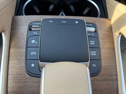 Used 2024 Mercedes-Benz GLS 450 4MATIC image 29