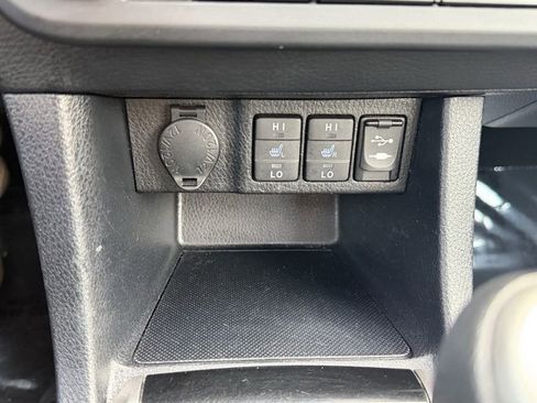 Used 2014 Toyota Corolla S Premium w/ Driver Convenience Package image 17