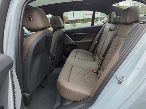 New 2024 BMW i5 eDrive40i w/ M Sport Package image 23